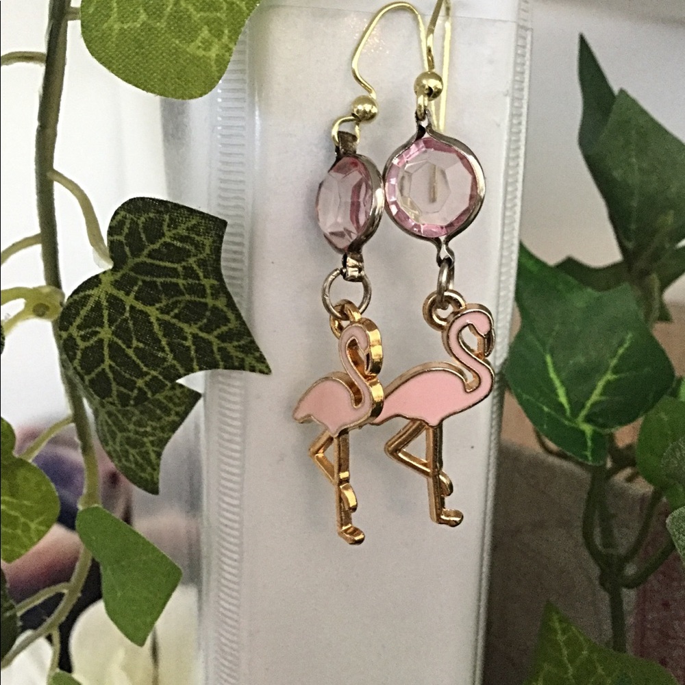 SALE 🌸 Pink Flamingos Earrings Pink Beads - Picture 8 of 8